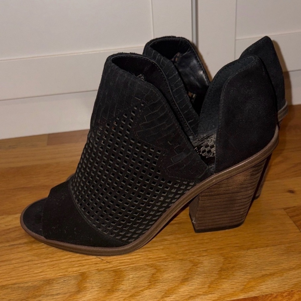 Vince Camuto Black Peep-Toe Wedge Heels - Picture 4 of 7